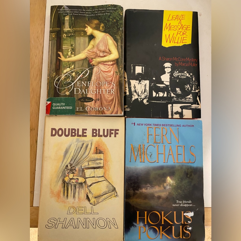Books - Picture 6 of 8